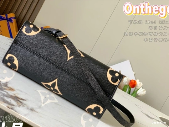 LOUIS VUITTON ONTHEGO PM 0317